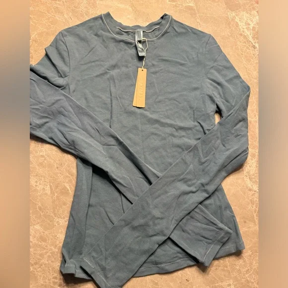 SKIMS Long Sleeve Top in Slate Gray - Picture 7 of 11